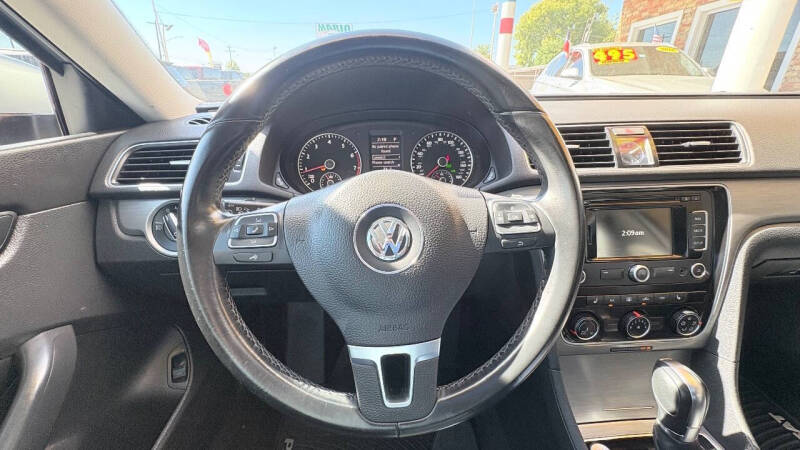 2015 Volkswagen Passat 1.8T SE