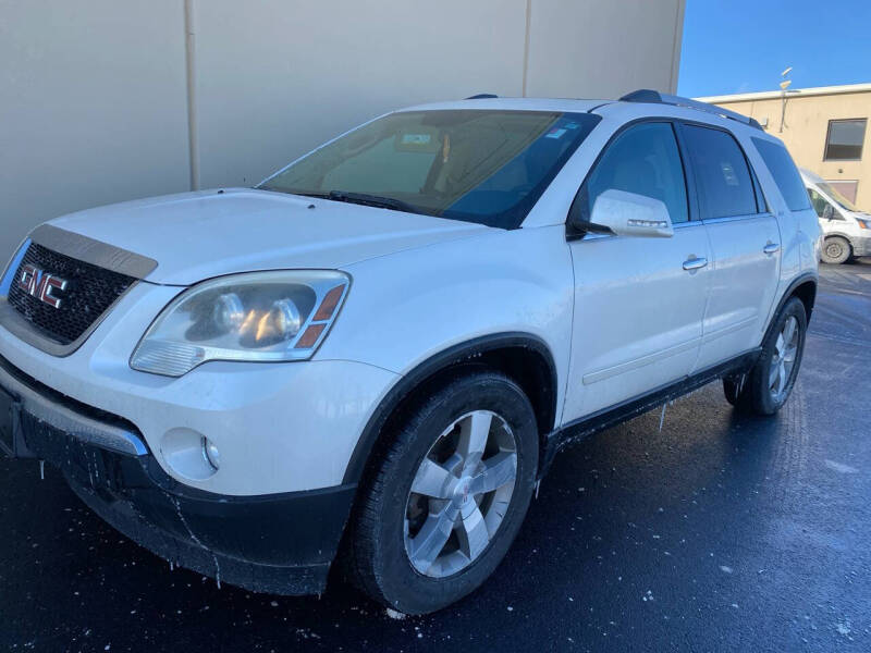 2011 GMC Acadia for sale at ELMHURST CAR CENTER in Elmhurst IL