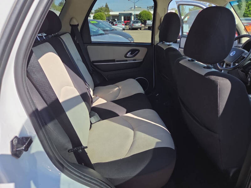 2005 Mercury Mariner