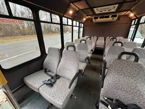 2010 Ford E-Series E-450 SD