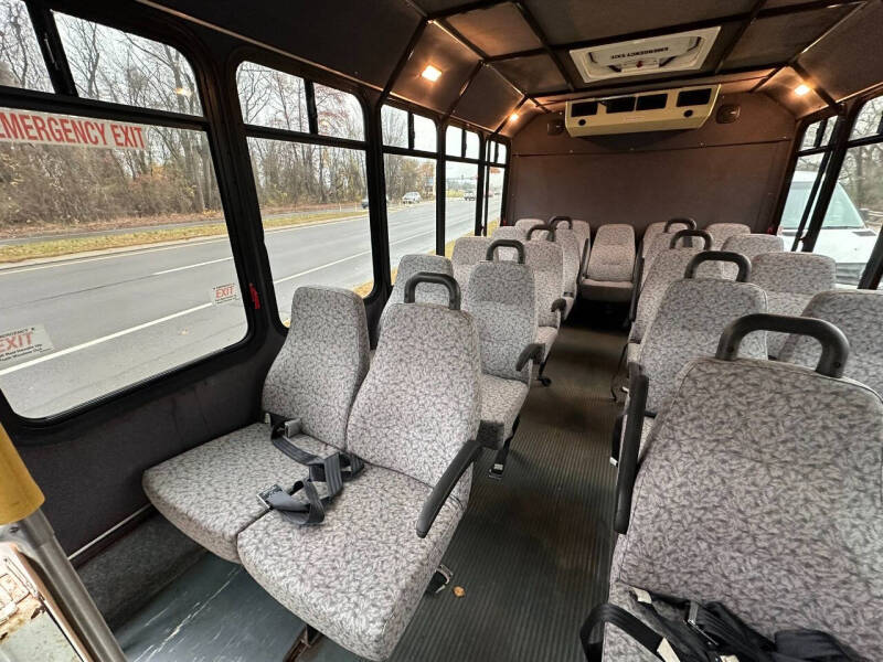 2010 Ford E-Series E-450 SD