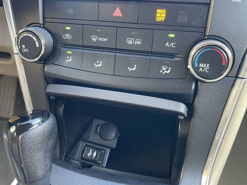 2015 Toyota Camry LE