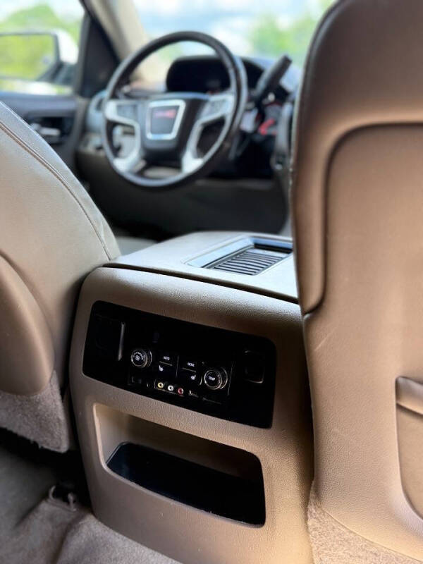 2016 GMC Yukon XL SLT