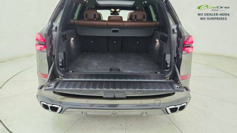 2025 BMW X5 M60i