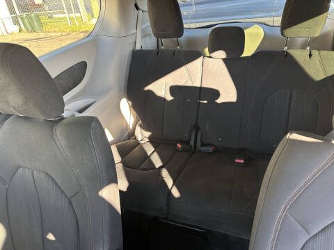 2018 Chrysler Pacifica LX