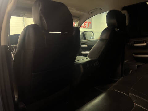 2018 Toyota Tundra SR5