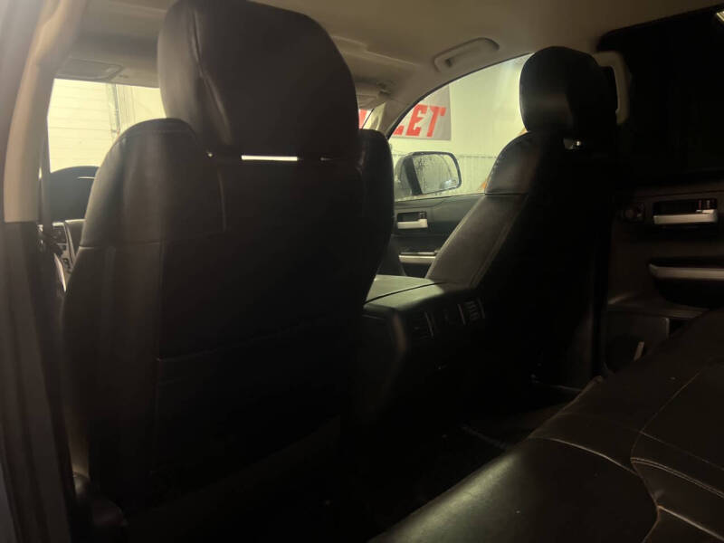 2018 Toyota Tundra SR5