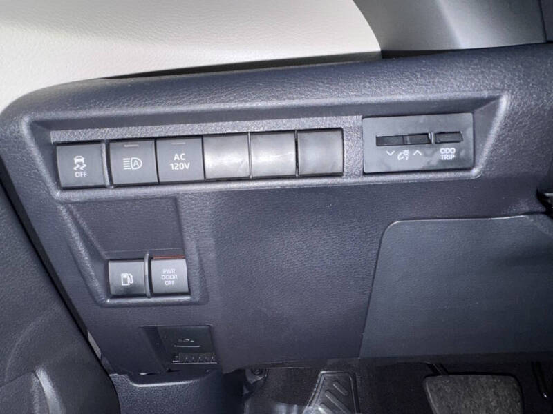 2024 Toyota Sienna Limited 7-Passenger