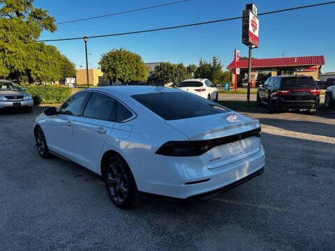 2023 Honda Accord EX