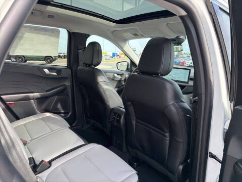 2026 Ford Escape Platinum