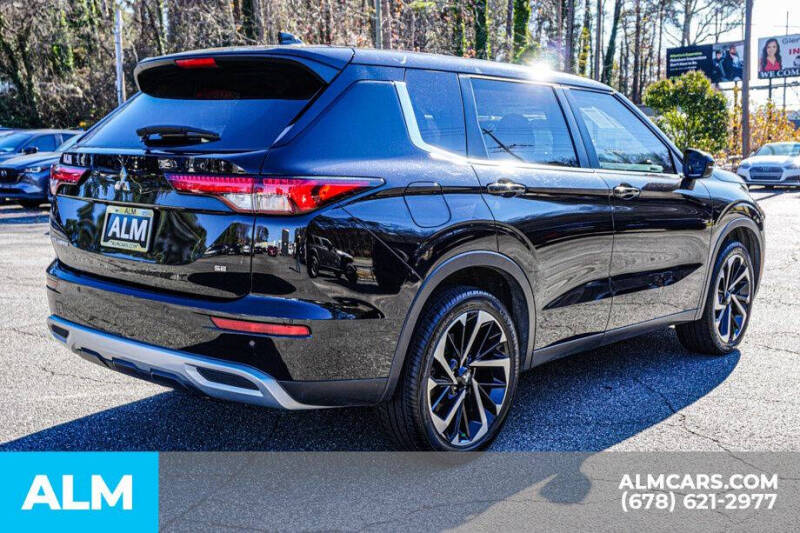 2024 Mitsubishi Outlander SE