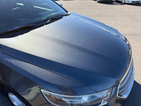 2015 Ford Taurus SEL