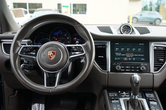 2017 Porsche Macan