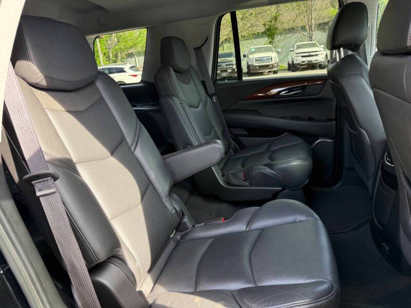 2017 Cadillac Escalade Luxury
