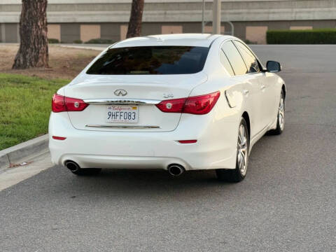 2015 Infiniti Q50 Premium