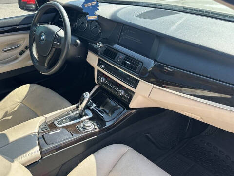 2012 BMW 5 Series 528i