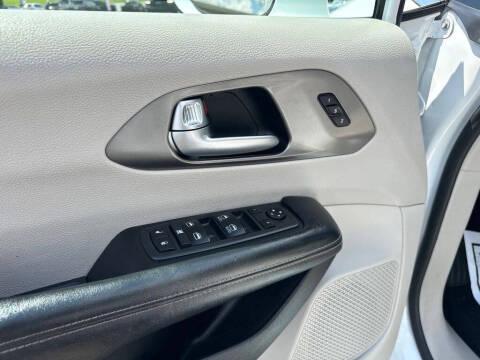 2021 Chrysler Pacifica Touring L