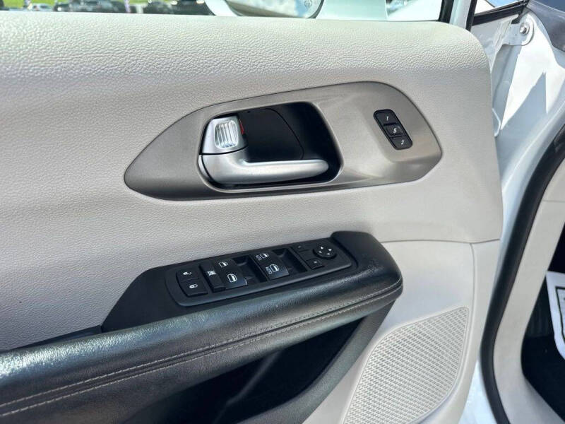 2021 Chrysler Pacifica Touring L