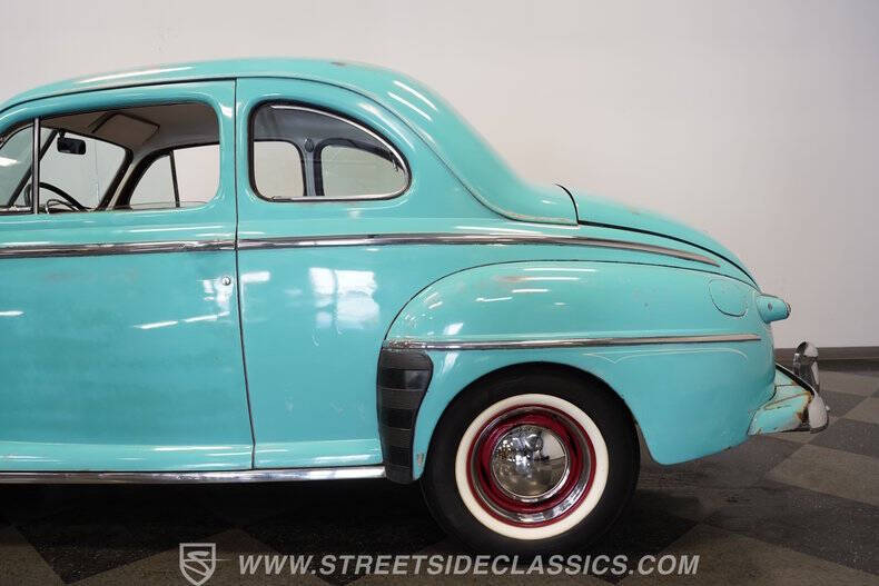1948 Ford Deluxe