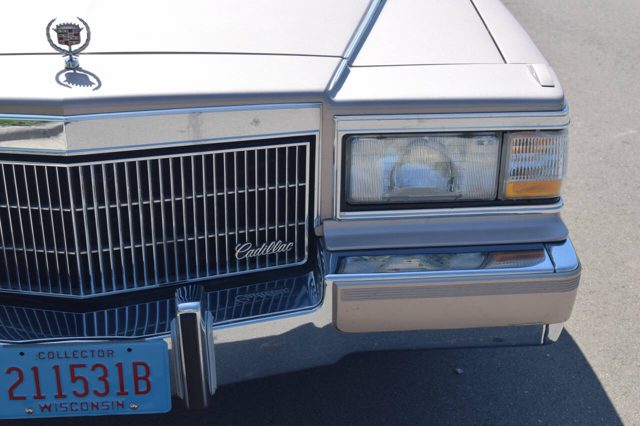 1991 Cadillac Brougham 13