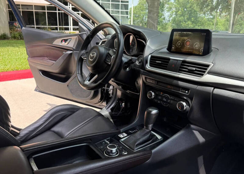 2017 Mazda MAZDA3 Touring