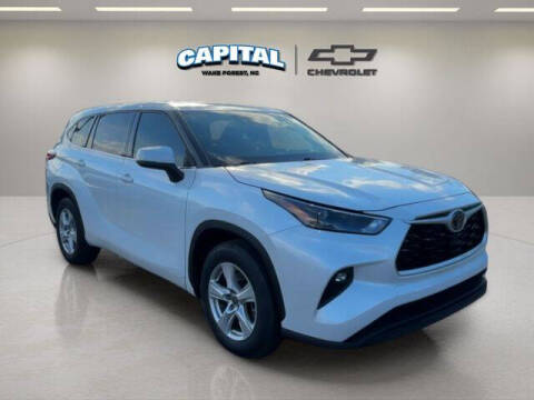 2022 Toyota Highlander LE