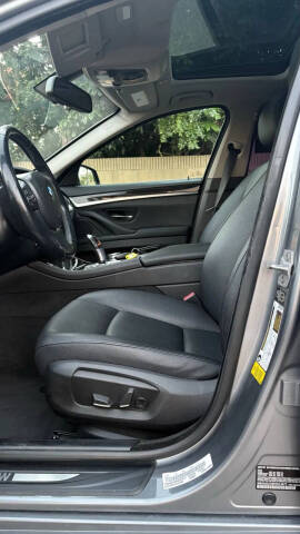 2015 BMW 5 Series 528i