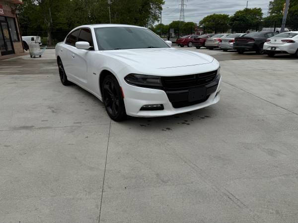 Used 2016 Dodge Charger R/T with VIN 2C3CDXCT9GH246569 for sale in Detroit, MI