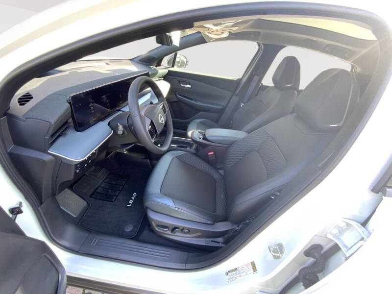 2026 Nissan LEAF Platinum+