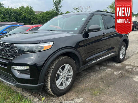 2022 Ford Explorer for sale at Auto Center of Columbus in Columbus OH
