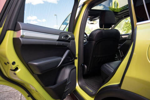 2015 Porsche Cayenne S E-Hybrid