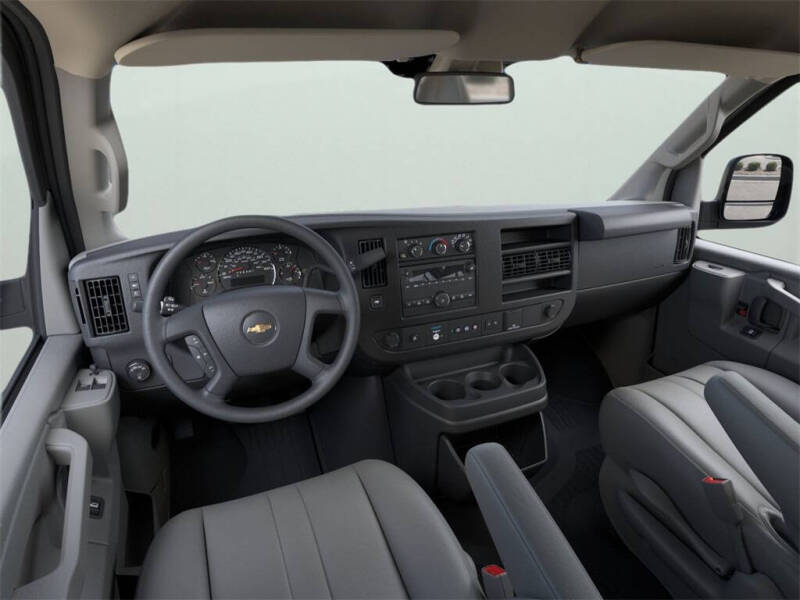 2025 Chevrolet Express 2500