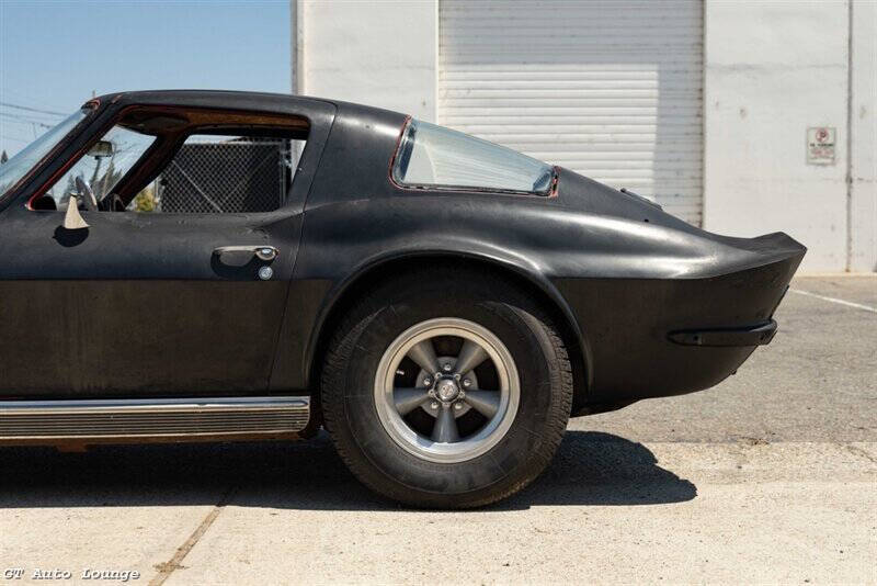 1966 Chevrolet Corvette 16