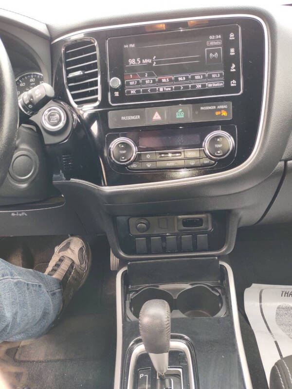 2017 Mitsubishi Outlander SE