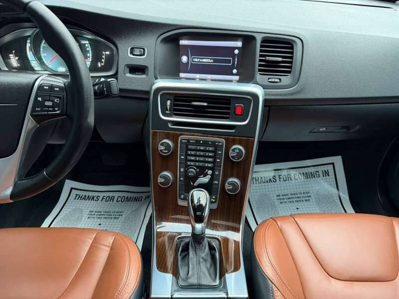 2014 Volvo S60 T5 Platinum