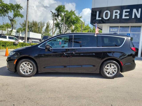 2024 Chrysler Pacifica Touring L