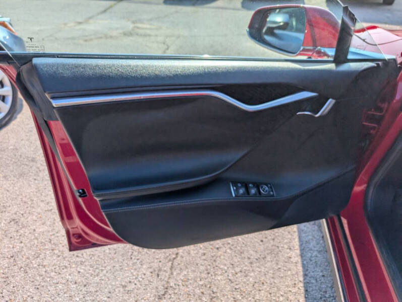 2013 Tesla Model S Performance