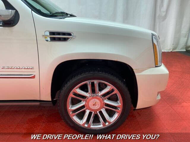 2011 Cadillac Escalade Platinum Edition