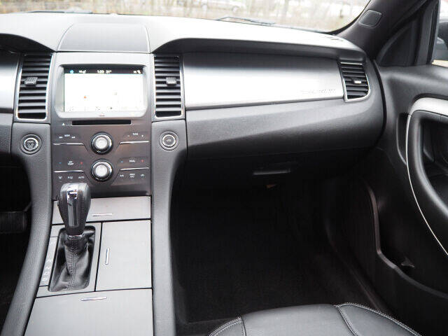 2017 Ford Taurus SEL