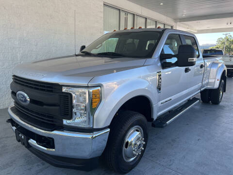 2017 Ford F-350 Super Duty for sale at Powerhouse Automotive in Tampa FL