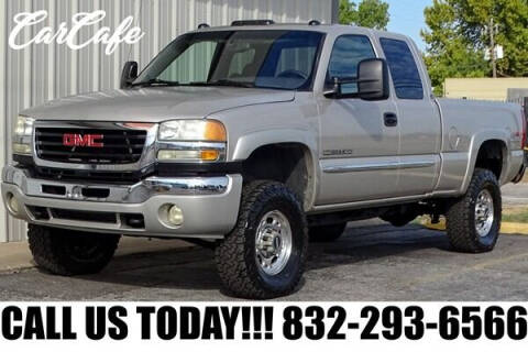 2006 GMC Sierra 2500HD for sale at CAR CAFE LLC in Houston TX