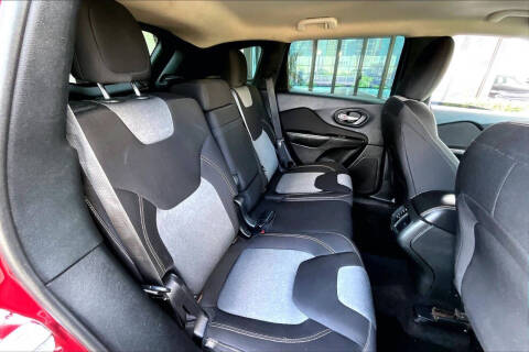 2014 Jeep Cherokee Sport