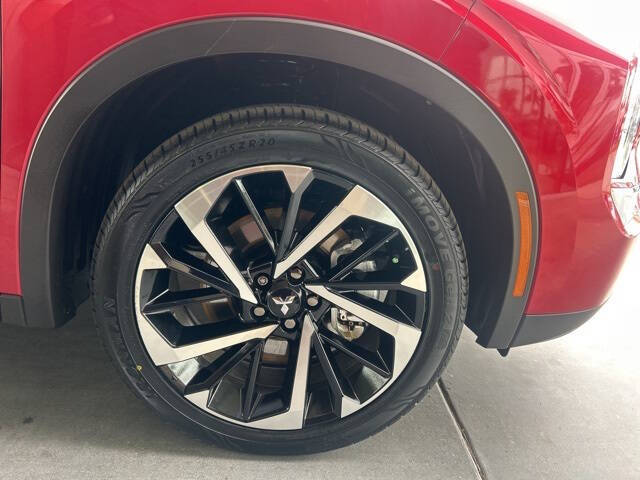 2023 Mitsubishi Outlander PHEV SE