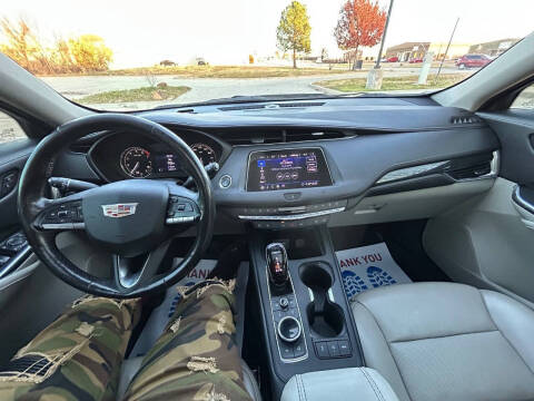 2020 Cadillac XT4 Premium Luxury