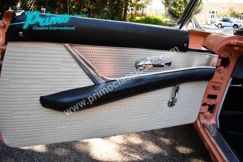 1957 Ford Thunderbird