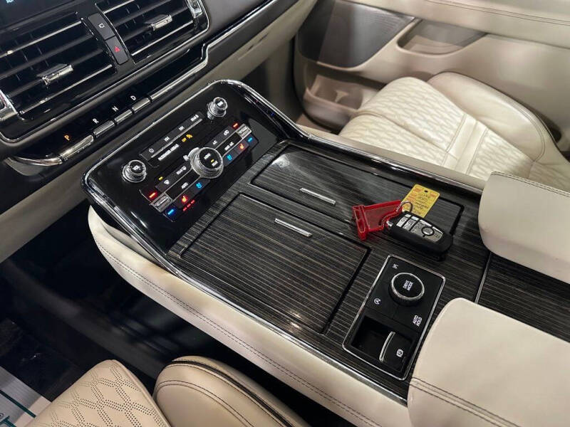 2023 Lincoln Navigator L Black Label