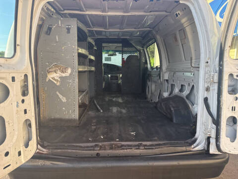 2005 Ford E-Series E-250