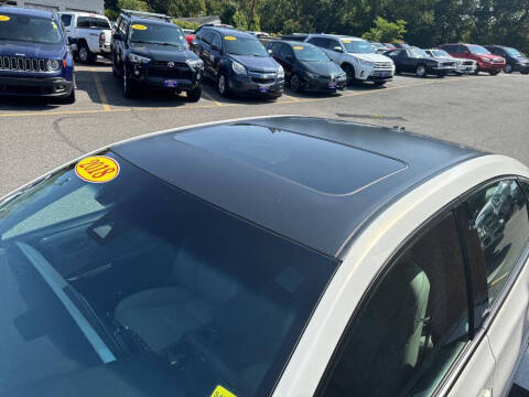 2018 Toyota Avalon Hybrid XLE Premium