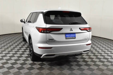 2024 Mitsubishi Outlander PHEV SE