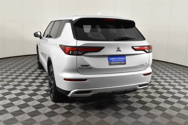 2024 Mitsubishi Outlander PHEV SE
